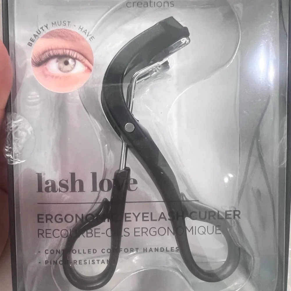 Danielle Creations Black Eyelash Curler